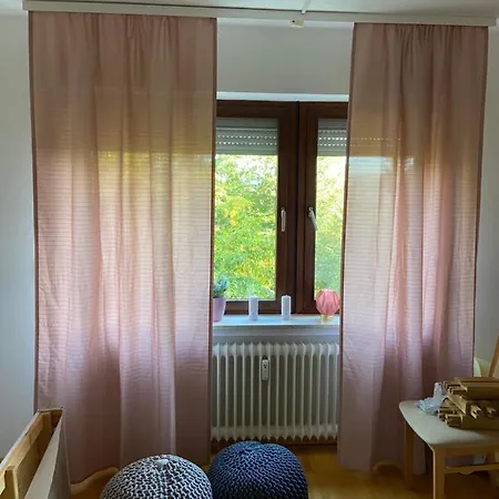 Schoene Mitten In 아파트